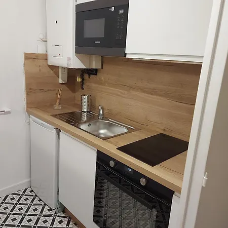 Apartman Charming Facing Train Station *