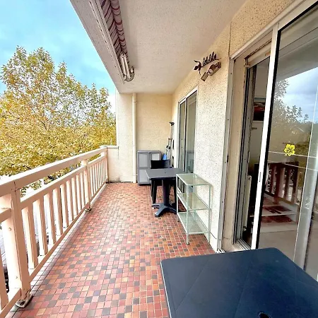 Apartman Charming Facing Train Station Arcachon