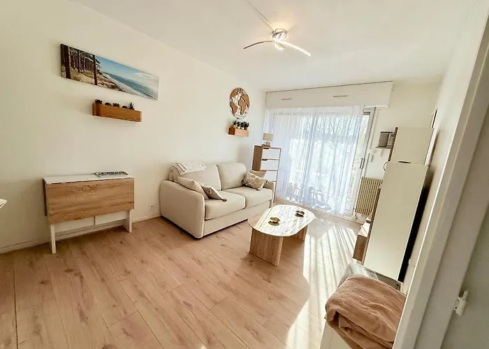 Charming Facing Train Station * Arcachon