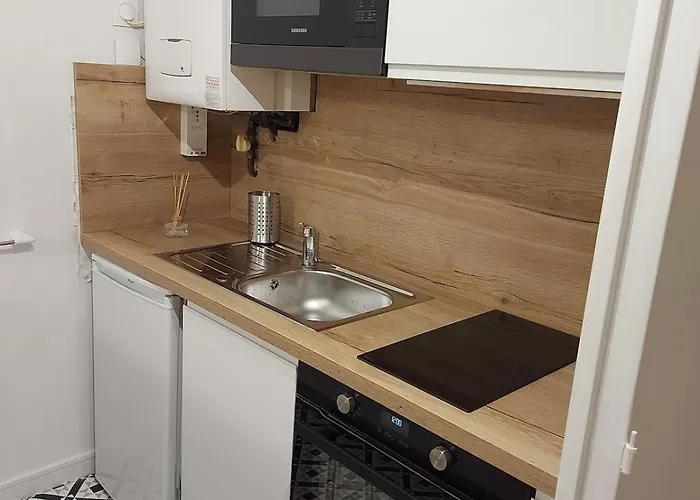 Apartman Charming Facing Train Station *