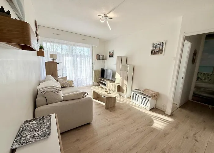 Charming Facing Train Station * Arcachon